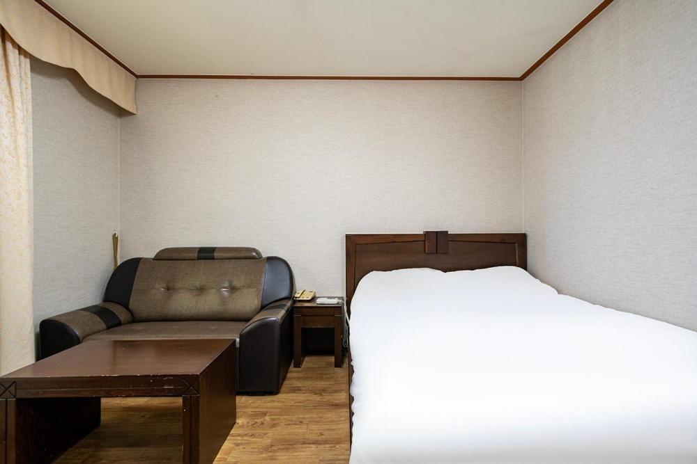 Oceanview Resortel Boryeong Exterior photo