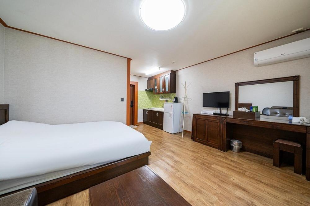 Oceanview Resortel Boryeong Exterior photo