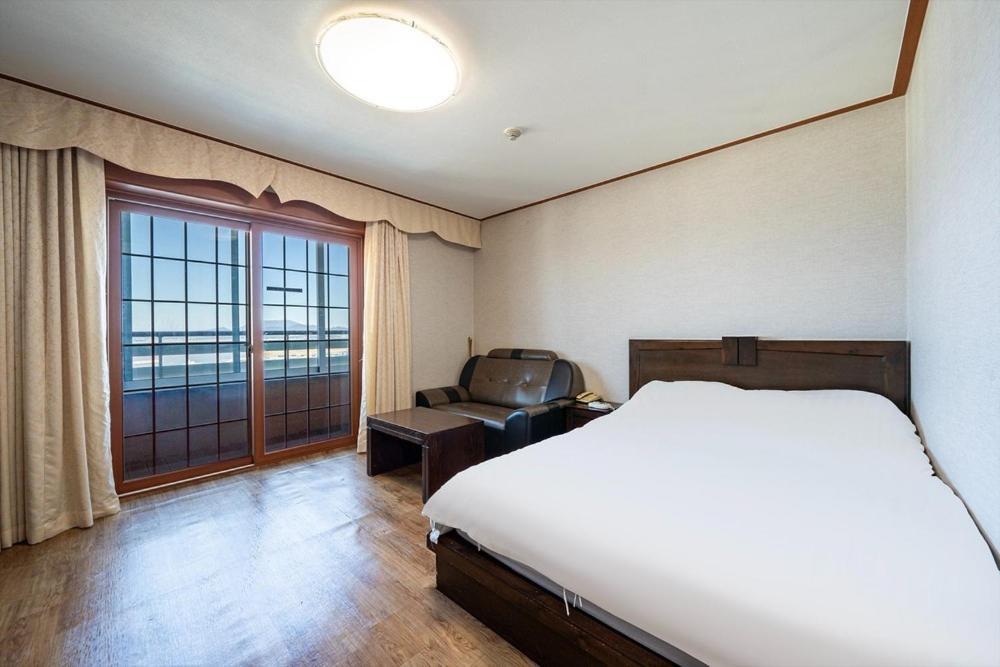 Oceanview Resortel Boryeong Exterior photo