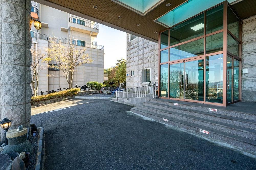 Oceanview Resortel Boryeong Exterior photo